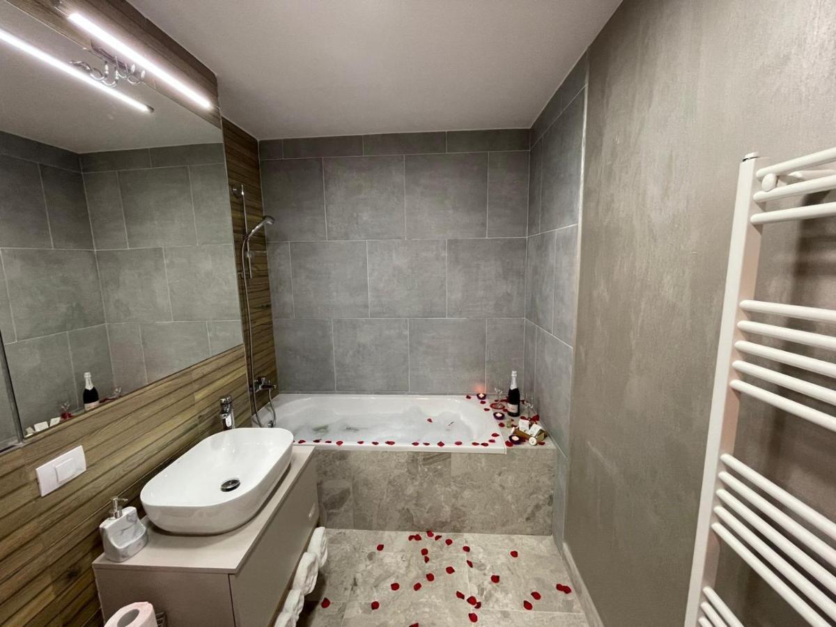 Apartamente Lux Sya Residence Брашов Екстериор снимка